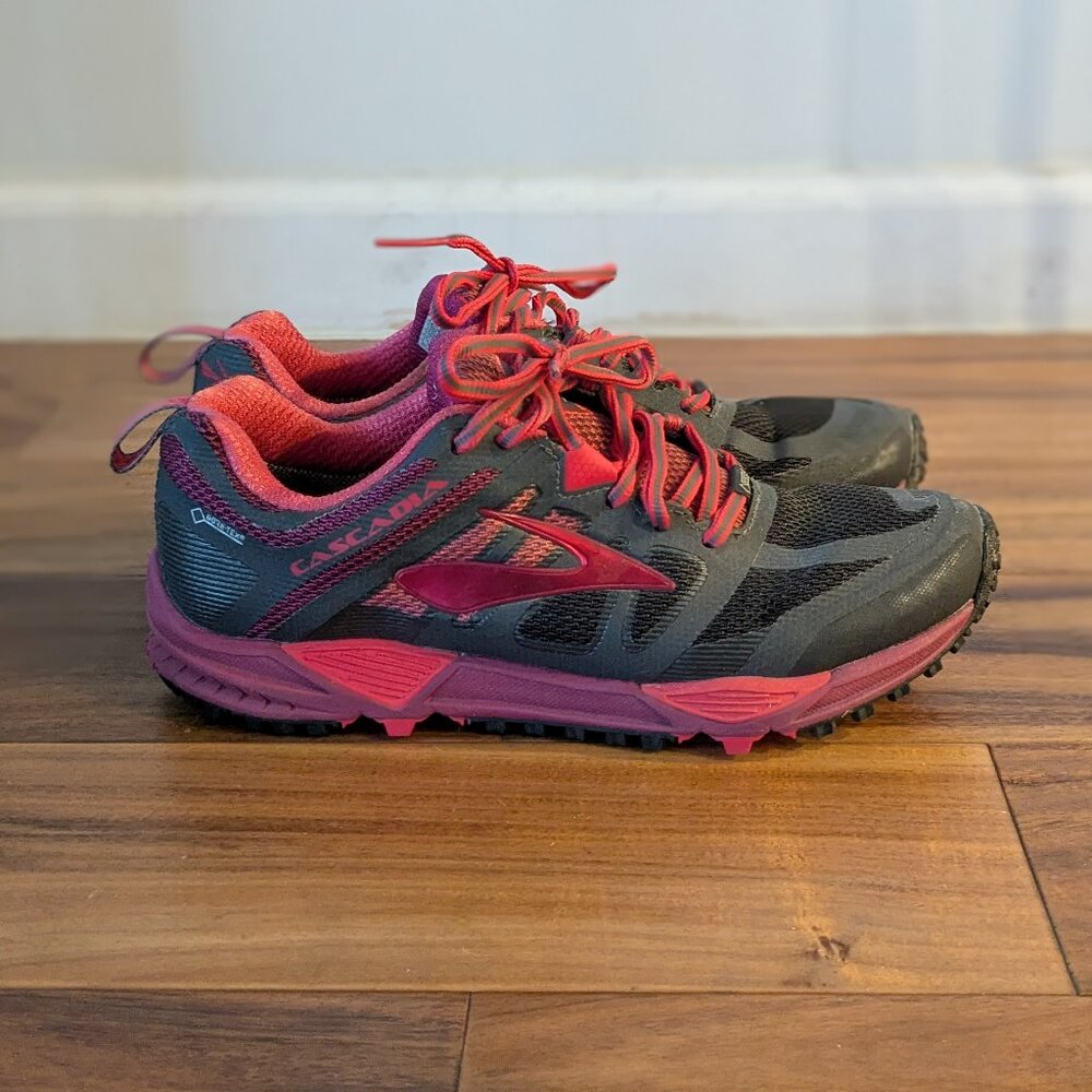 Brooks Cascadia 11 GTX women's size 8